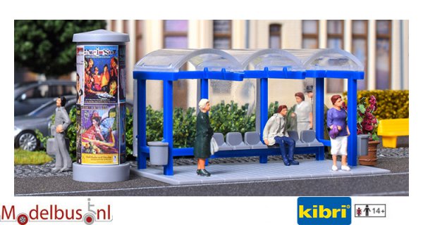Kibri 38142 H0 bushalte set met reclamezuil.